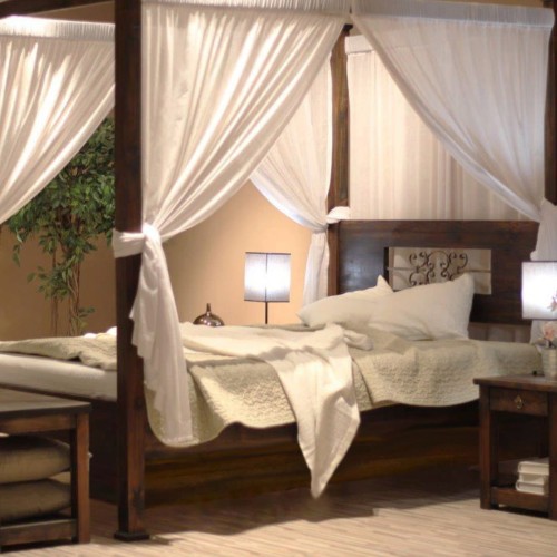 Massivholzbett Madura mit Baldachin und Bettkasten 001