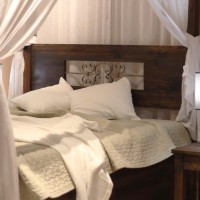 Massivholzbett Madura mit Baldachin und Bettkasten  003