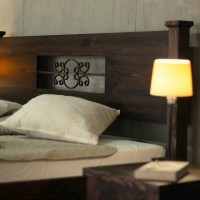 Massivholzbett Madura mit Matratze 002