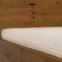 Massivholzbett Sumatra mit Bettkasten und Matratze 004